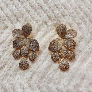 Elegant Gold Leaf Drop Earrings